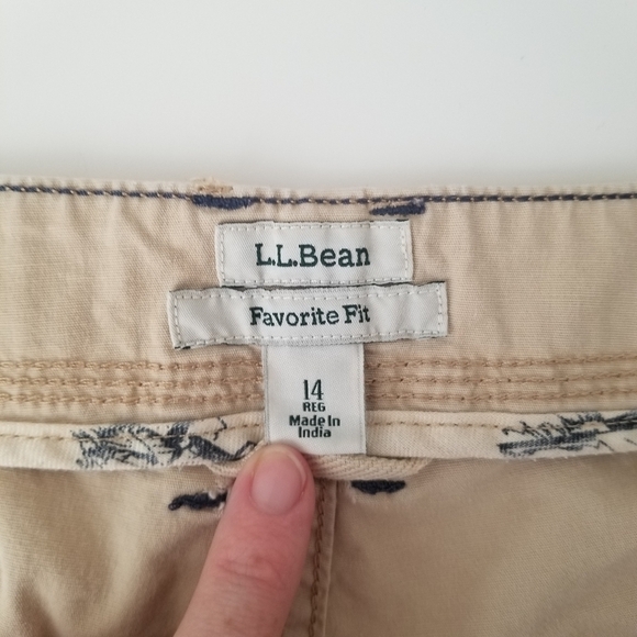 L.L. Bean Favorite Fit Stretch Comfort Khaki Pants Straight Leg Size 14 - Picture 5 of 13
